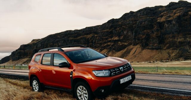 Dacia Duster sau similar